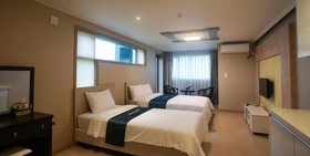 R & T Hotel