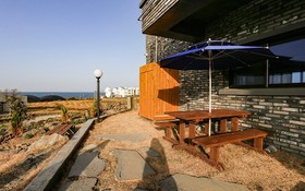 Woljeong Hill Pension