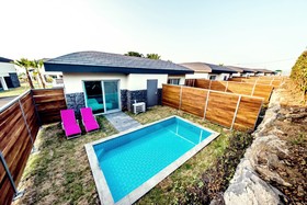 Pool & Villa Sorang