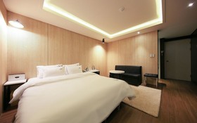 Ansan Queens Hotel