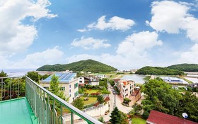 Bada Yeohaeng Pension