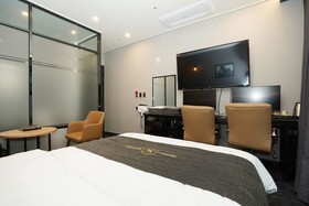Hermes Hotel