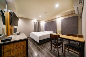 27 Hotel