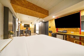 27 Hotel