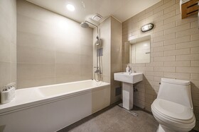 27 Hotel