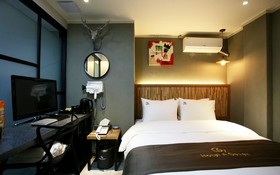 A7 Hotel