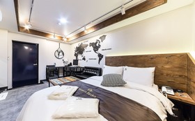 A7 Hotel