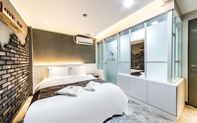 A7 Hotel