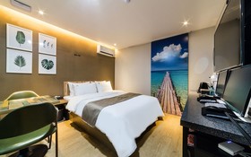 A7 Hotel
