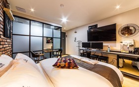 A7 Hotel