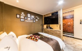 A7 Hotel