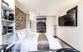 A7 Hotel