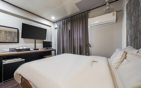 Anyang Donkey Hotel