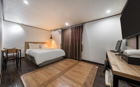 Anyang Donkey Hotel
