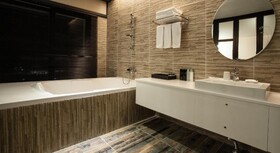 CS Premier Hotel