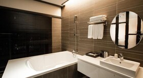CS Premier Hotel