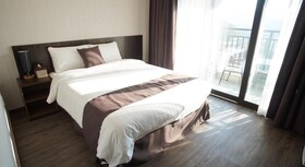 CS Premier Hotel