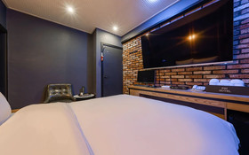 Pin Hotel