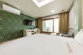 Bongaya Hotel