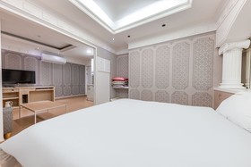 Bongaya Hotel