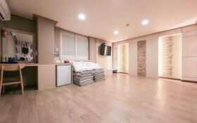 Boryeong Coconut Motel