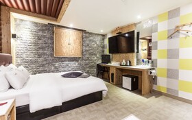 Bucheon Nine Hotel 9