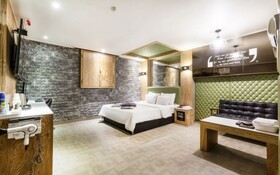 Bucheon Nine Hotel 9