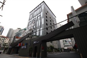 2NE1 Hotel