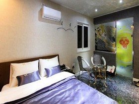 Gray 194 Hotel