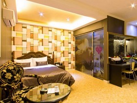 Gray 194 Hotel