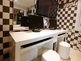 Apple Motel
