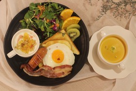 Best Louis Hamilton Hotel