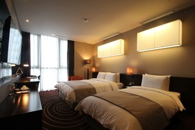 Best Louis Hamilton Hotel