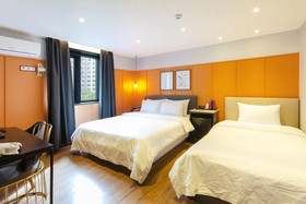 Brown Dot Hotel Centum