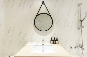 Brown Dot Hotel Centum