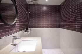 Brown Dot Hotel Centum