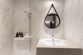 Brown Dot Hotel Centum