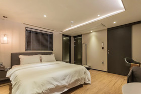 Brown Dot Hotel Centum