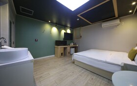 Busan Daeyeondong Z