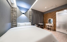 Busan Hadan E Palace Hotel