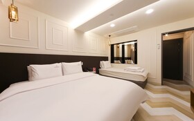 Busan Hadan E Palace Hotel