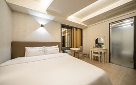 Busan Hadan E Palace Hotel