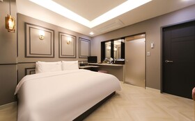 Busan Hadan E Palace Hotel