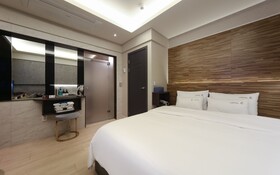 Busan Hadan E Palace Hotel