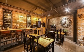 Busan Oncheonjang Mr Brick