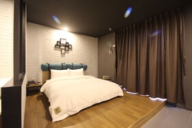 Busan Yeonsan Togok Brown Dot