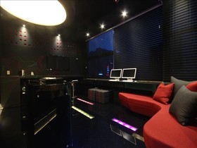 Club Hotel