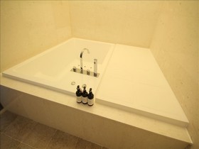 Club Hotel
