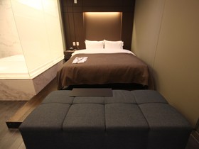 Club Hotel