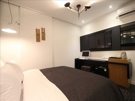 Club Hotel